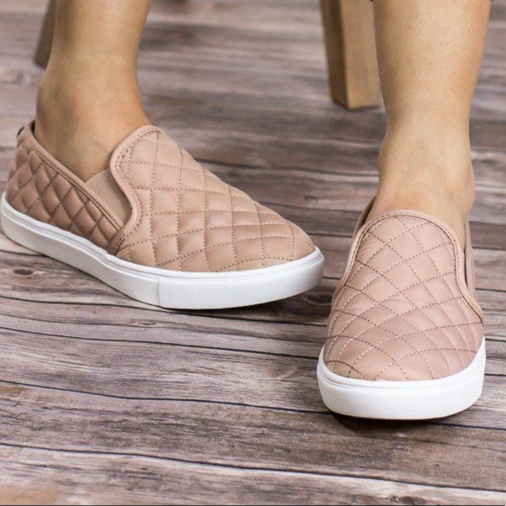 Steve Madden Grey Ecentrcq Grey Quilted Slip-One